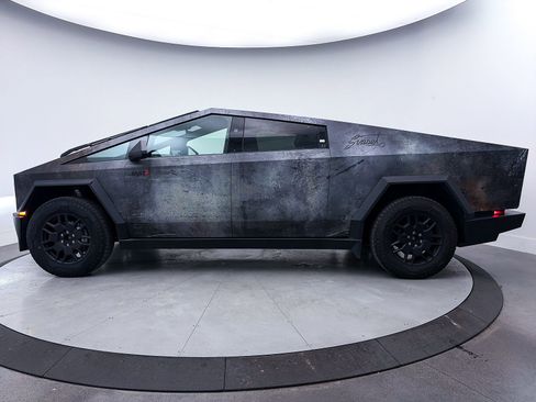 Used 2024 Tesla Cybertruck Cyberbeast image 34