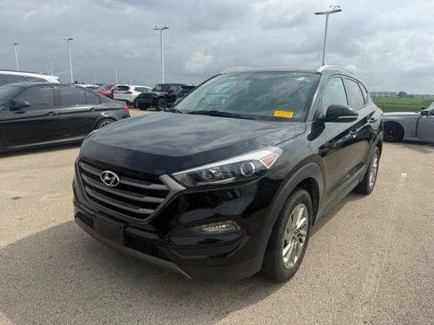 Used 2020 Hyundai Tucson Value w/ Winter Weather Package FWD image 3