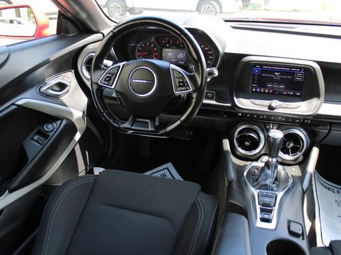 Used 2022 Chevrolet Camaro LT RWD image 16