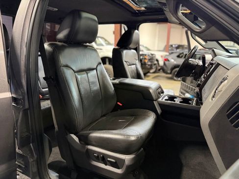 Used 2011 Ford F350 Lariat w/ Lariat Ultimate Pkg AWD/4WD image 24