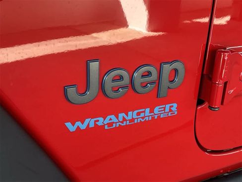 Used 2022 Jeep Wrangler Unlimited Rubicon 4xe image 10