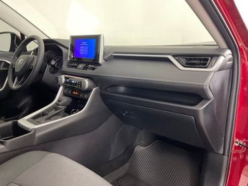 Used 2025 Toyota RAV4 XLE w/ Convenience Package FWD image 27