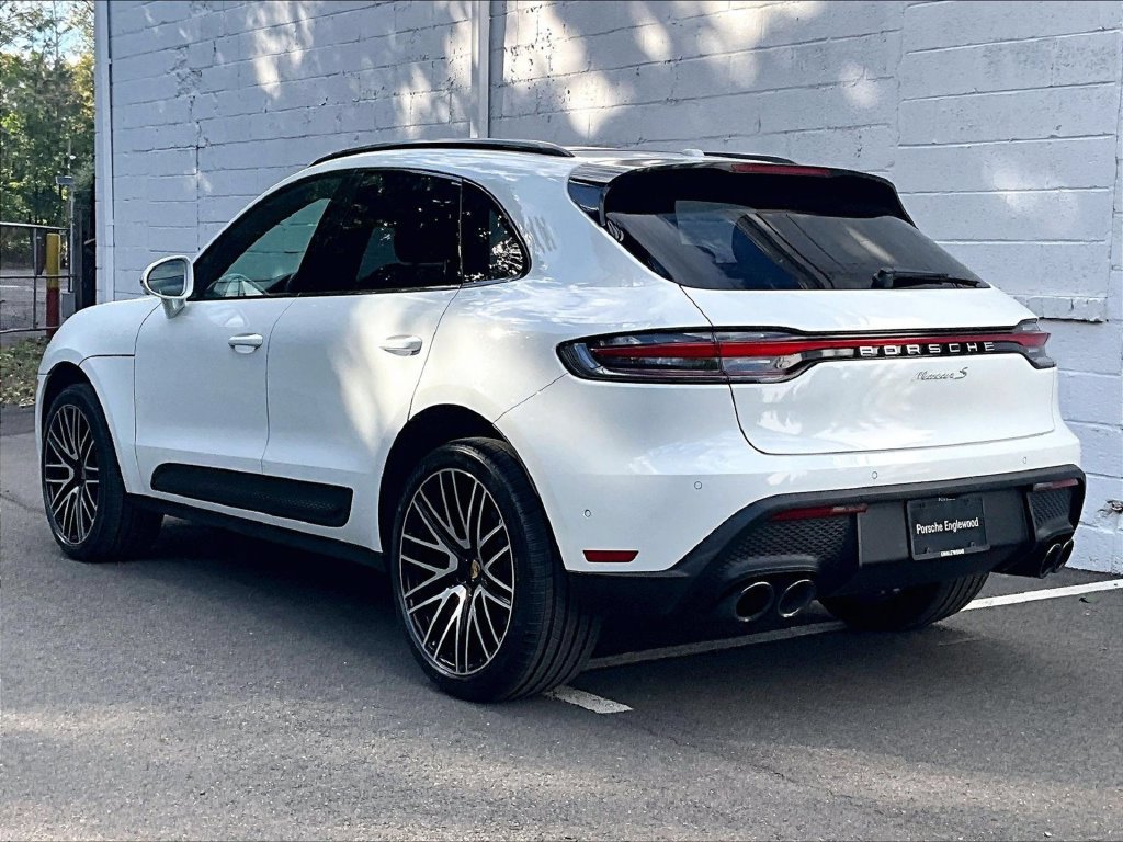 Certified 2026 Porsche Macan S AWD/4WD image 3