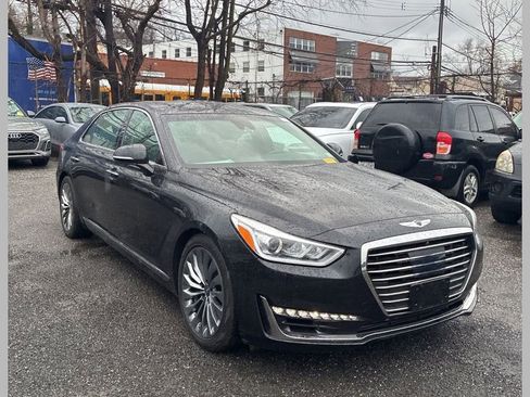 Used 2018 Genesis G90 3.3T Premium image 1