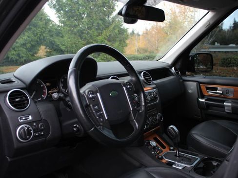Used 2011 Land Rover LR4 HSE LUX image 19