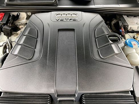 Used 2017 Audi Q7 3.0T Premium Plus w/ Premium Plus Package image 32