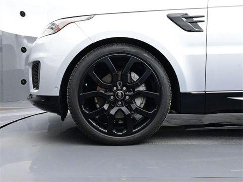Used 2022 Land Rover Range Rover Sport HSE Silver Edition image 6