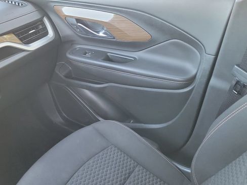 Used 2020 GMC Terrain SLE FWD image 16