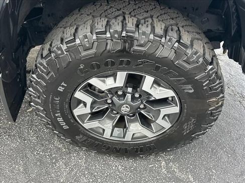 Used 2021 Toyota Tacoma TRD Off-Road AWD/4WD image 33