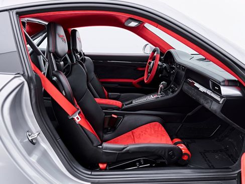 Used 2019 Porsche 911 GT2 RS RWD image 47