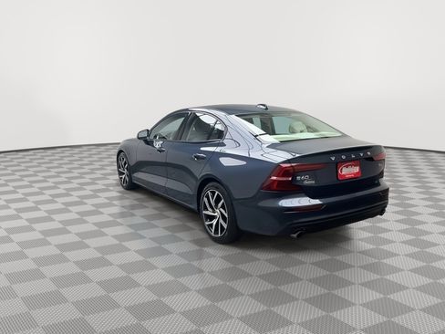Used 2019 Volvo S60 T6 Momentum w/ Premium Package image 37