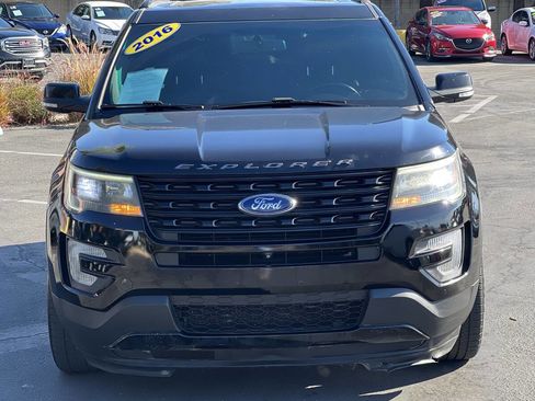 Used 2016 Ford Explorer Sport image 2