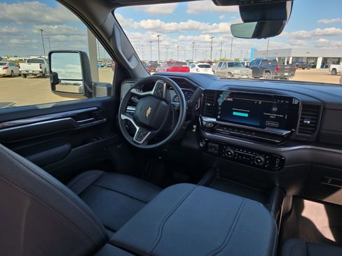 Used 2024 Chevrolet Silverado 3500 LTZ w/ LTZ Texas Edition image 16