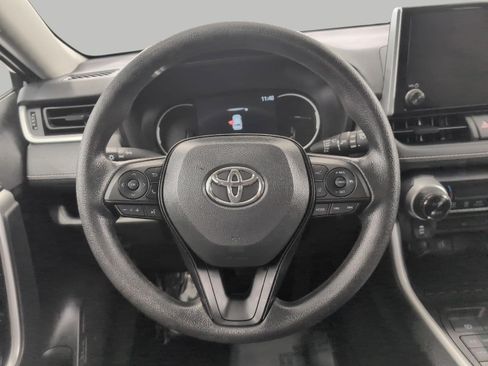 Used 2025 Toyota RAV4 XLE AWD/4WD image 5