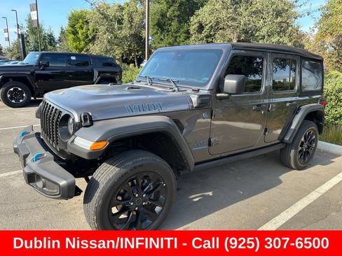 Used 2024 Jeep Wrangler Unlimited AWD/4WD image 2