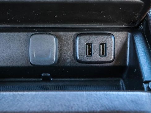 Used 2020 Chevrolet Suburban Premier image 40