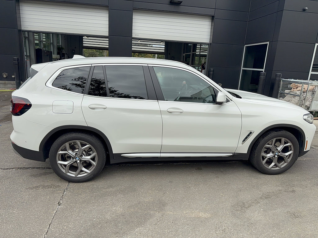 Used 2023 BMW X3 xDrive30i w/ Premium Package AWD/4WD image 4
