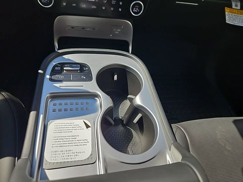 New 2026 Hyundai Ioniq 9 SEL image 17