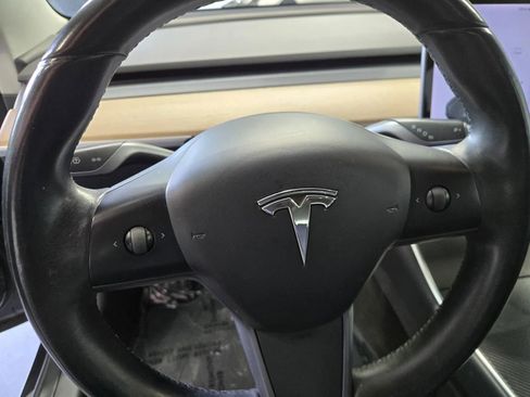 Used 2018 Tesla Model 3 Long Range image 17