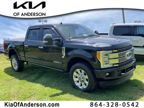 Used 2019 Ford F250 Platinum AWD/4WD image 1