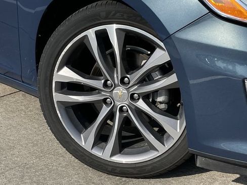 Used 2024 Chevrolet Malibu LT FWD image 8