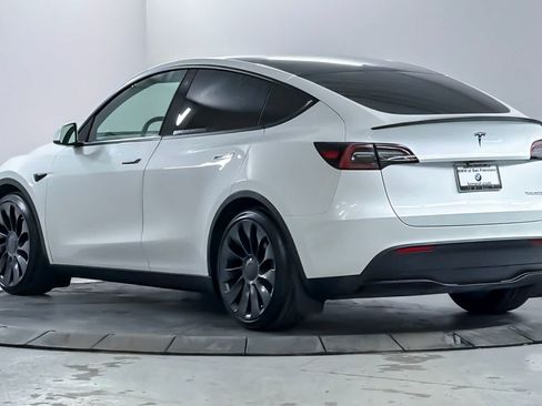 Used 2023 Tesla Model Y Performance AWD/4WD image 6