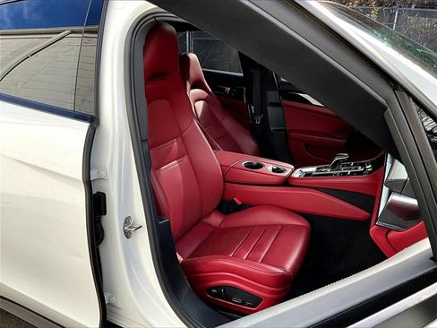 Certified 2022 Porsche Panamera 4 image 12