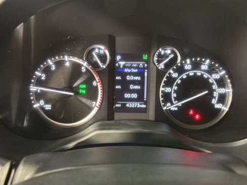 Used 2023 Lexus GX 460 w/ Black Line Special Edition AWD/4WD image 3