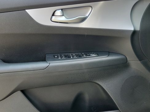 Used 2024 Kia Forte LXS FWD image 11