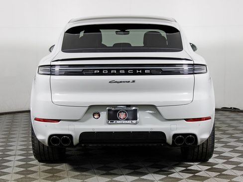 New 2026 Porsche Cayenne S image 6
