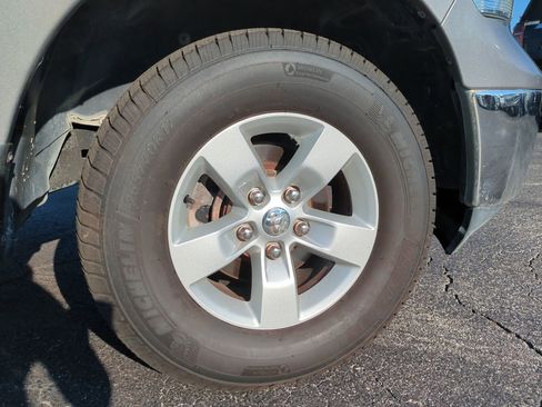 Used 2022 RAM 1500 Tradesman w/ Chrome Appearance Group AWD/4WD image 10