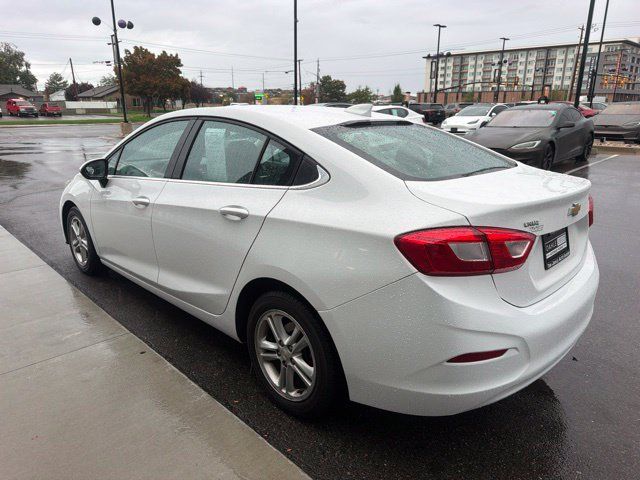 Used 2018 Chevrolet Cruze LT w/ LT Fleet Convenience Package FWD image 5