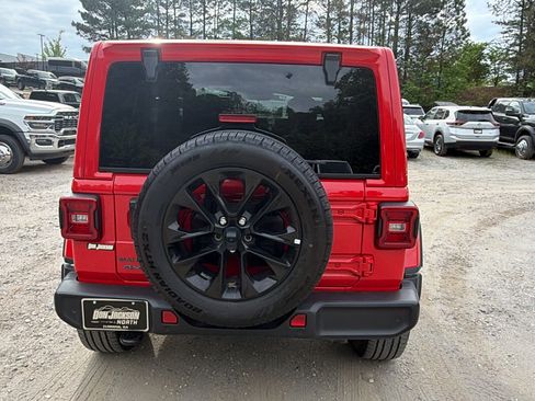 Used 2025 Jeep Wrangler Unlimited Sahara w/ Safety Group AWD/4WD image 9