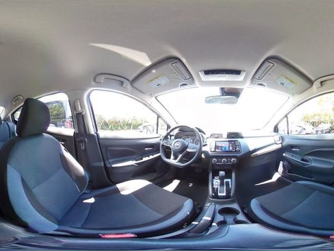Used 2025 Nissan Versa SV FWD image 40