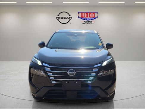 Certified 2026 Nissan Rogue SV w/ Cold Weather Package AWD/4WD image 6