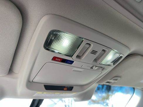 Used 2018 Subaru Outback 2.5i Limited image 31