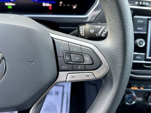 Used 2022 Volkswagen Tiguan S image 33