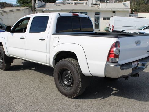 Used 2015 Toyota Tacoma 4x4 Double Cab w/ TRD Off-Road Package image 6