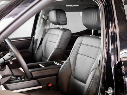 Used 2022 Toyota Tundra SR5 image 10