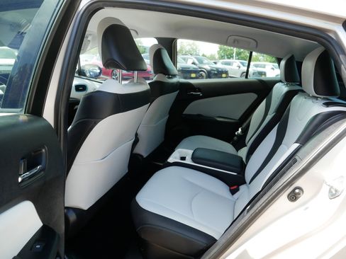Used 2017 Toyota Prius Prime Advanced FWD image 36