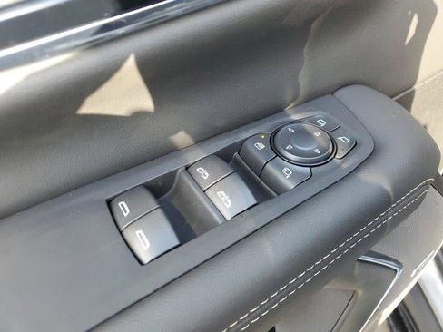 New 2026 GMC Yukon XL Elevation w/ Elevation Premium Package image 17