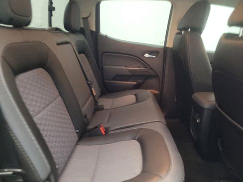 Used 2017 Chevrolet Colorado Z71 AWD/4WD image 19