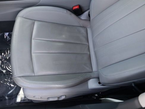 Used 2019 Audi A4 2.0T Premium w/ Convenience Package image 30