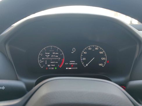 Used 2023 Honda HR-V LX image 6