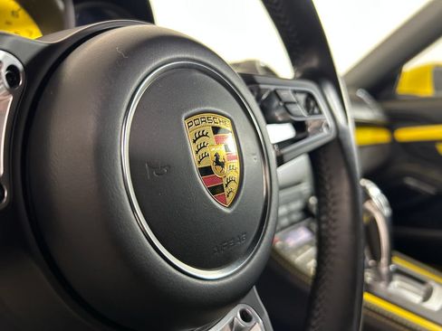 Certified 2021 Porsche 718 Boxster Spyder RWD image 19