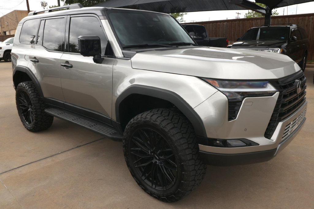 Used 2026 Lexus GX 550 AWD/4WD image 3