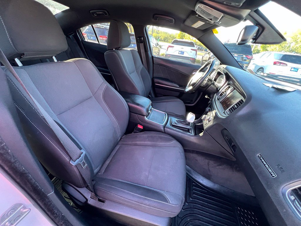 Used 2016 Dodge Charger R/T RWD image 26