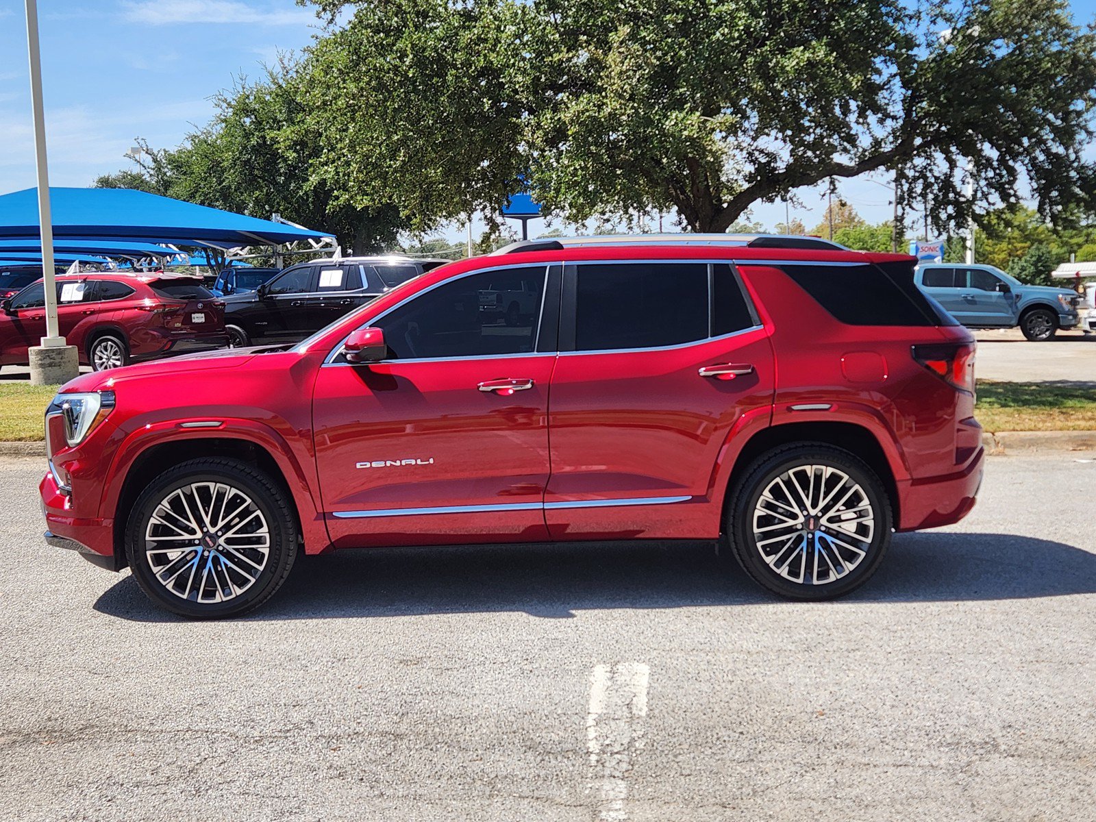 Used 2026 GMC Terrain Denali AWD/4WD image 3
