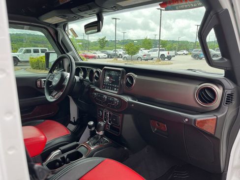 Used 2020 Jeep Gladiator Rubicon AWD/4WD image 28