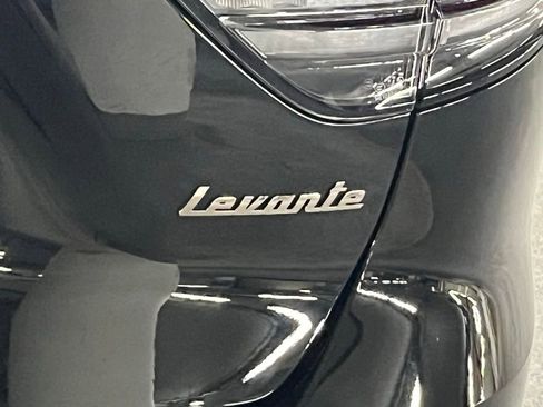 Used 2021 Maserati Levante image 35